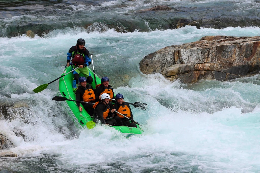 2024-Whitewater Rafting-15