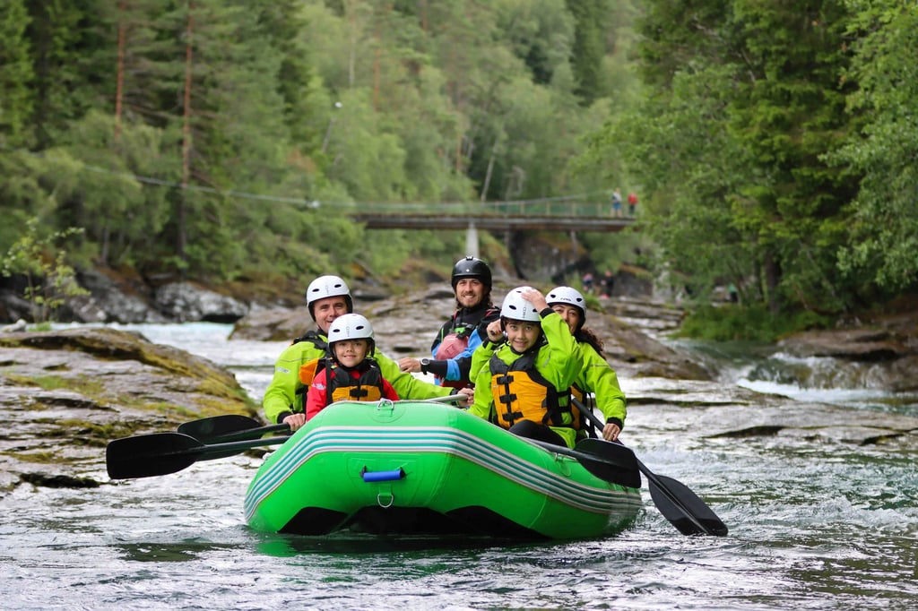 2024-FAMILY RAFTING-30