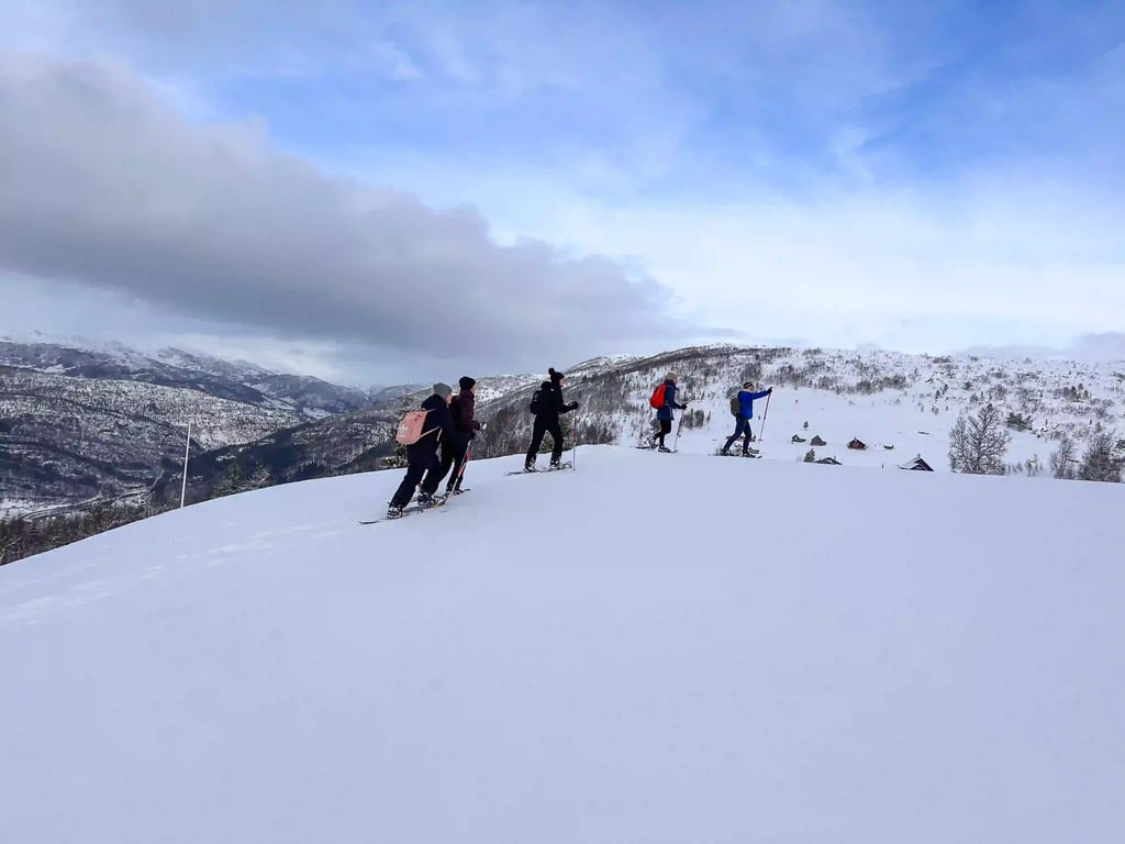 Raquetas de nieve en VosswithOutdoorNorway-22-ezgif.com-optiwebp