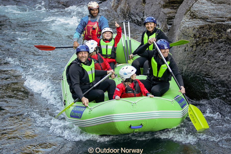 Family Rafting 
