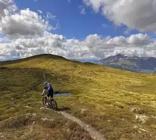 Mountain bike the grand traverse