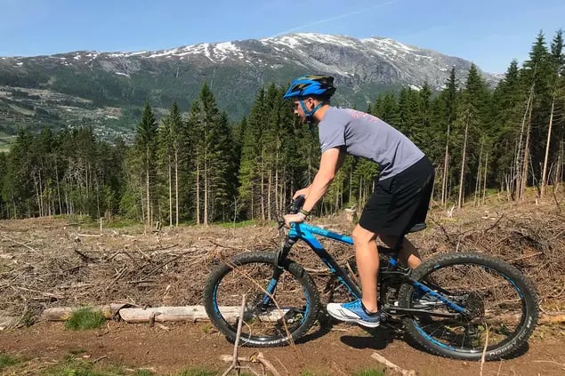 Learn mountain bike skills with professionals